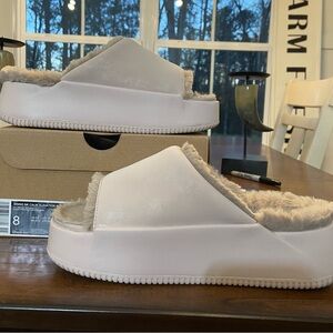 Nike clam Elevation Cozy Pink with tan  Fur-Lined Slides Women's SZ 8